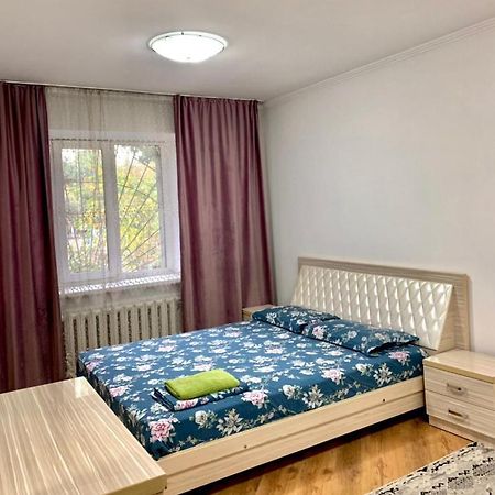 Apartment On Toktogula Бишкек Экстерьер фото
